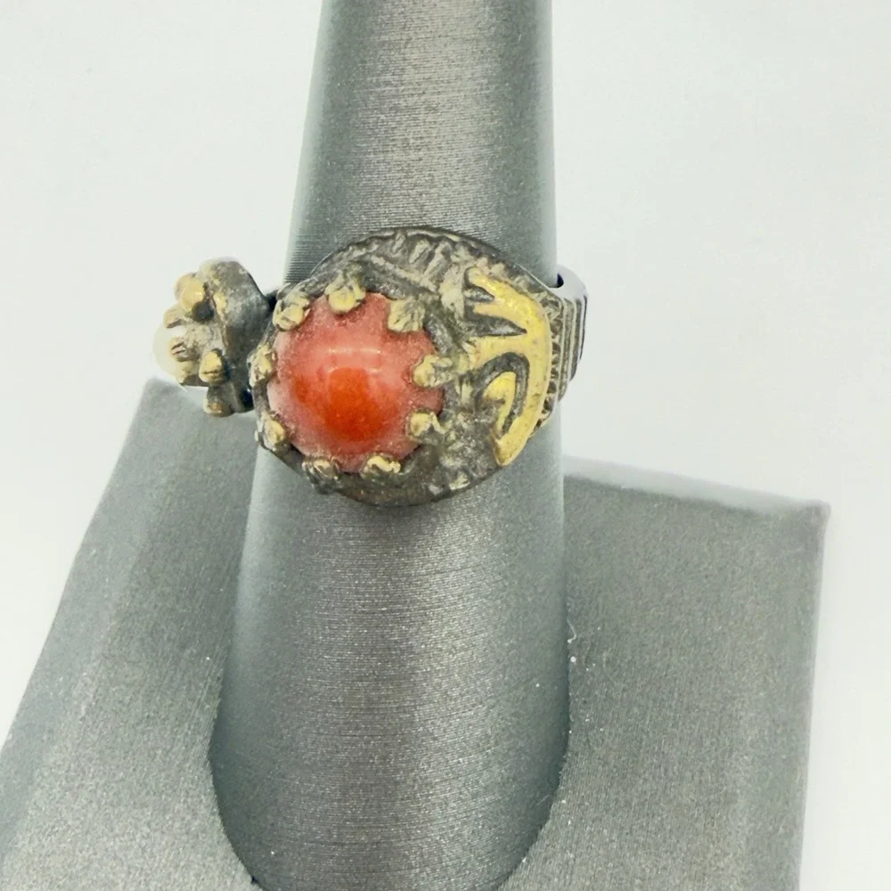 Vtg Carnelian Brass Ring Tibetan Tribal Statement By Pass Abstract Animal 7.5